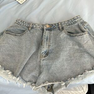 Denim shorts light wash